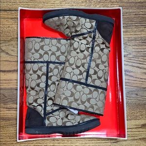 Coach Ugg style fur winter boot